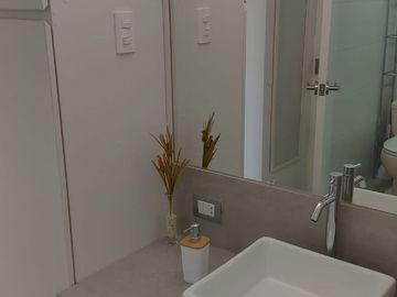 ALQUILO DEPARTAMENTO MODERNO, COMODO TOTALMENTE EQUIPADO LA MOLINA