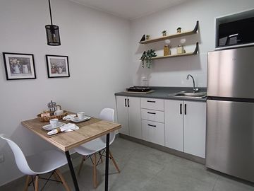 ALQUILO DEPARTAMENTO MODERNO, COMODO TOTALMENTE EQUIPADO LA MOLINA