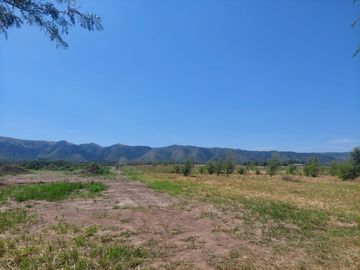 Fracciones de 1 hectárea en venta en Los Reartes 
