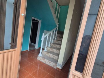 Casa de dos pisos y terraza con 3 recamaras y 2 baños en Granjas Banthi