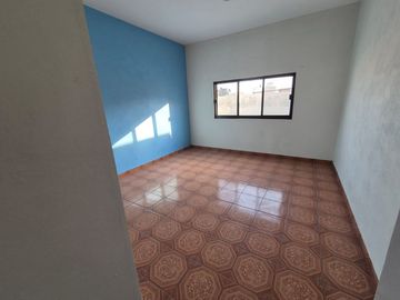 Casa de dos pisos y terraza con 3 recamaras y 2 baños en Granjas Banthi