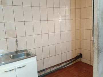 Departamento en un primer piso villa El Salvador Renca