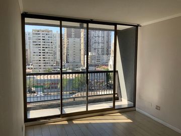 DEPARTAMENTO AMPLIO. CERCANO METRO STA. LUCIA