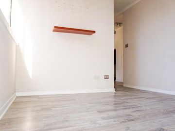 DEPARTAMENTO AMPLIO. CERCANO METRO STA. LUCIA