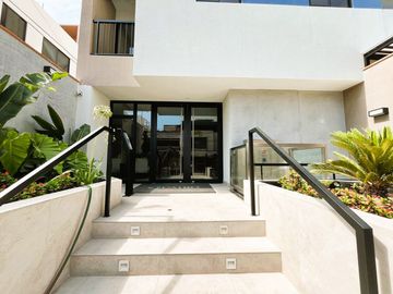 ALQUILER DE DPTO DE ESTRENO – EQUIPADO Y SEMI AMOBLADO – STA. CATALINA - VISTA PANORÁMIRA