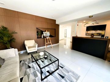 ALQUILER DE DPTO DE ESTRENO – EQUIPADO Y SEMI AMOBLADO – STA. CATALINA - VISTA PANORÁMIRA