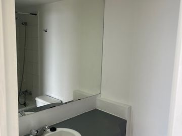 ACOGEDOR DEPARTAMENTO. ENTRE METRO CUMMING Y QUINTA NORMAL