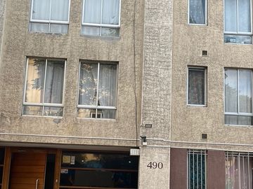 ACOGEDOR DEPARTAMENTO. ENTRE METRO CUMMING Y QUINTA NORMAL