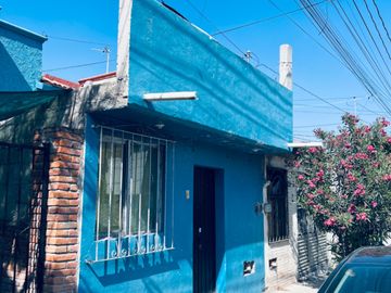 OPORTUNIDAD DE INVERSIÓN CASA EN LOMAS DE SAN JUAN, EN CALLE MONTE SINAI, PROPIO PARA USAR COMO CASA CON LOCAL COMERCIAL, OFICINA, ETC...