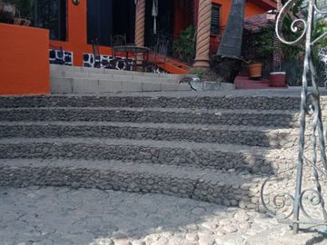 CASA EN VENTA EN COL. MANTANTIALES