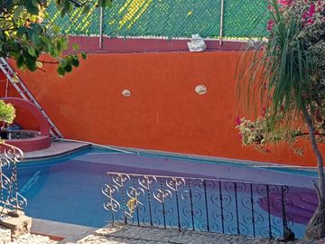 CASA EN VENTA EN COL. MANTANTIALES