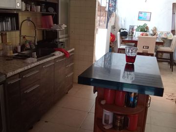 CASA EN VENTA EN COL. MANTANTIALES