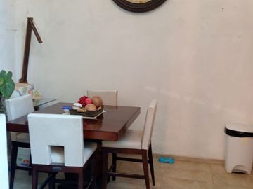 CASA EN VENTA EN COL. MANTANTIALES