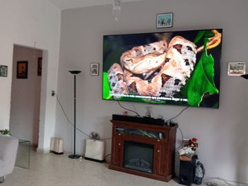 CASA EN VENTA EN COL. MANTANTIALES