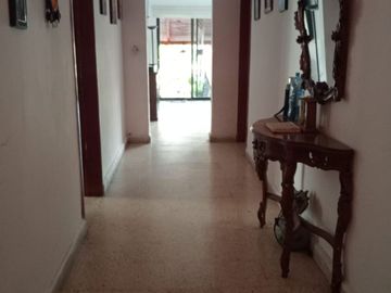 CASA EN VENTA EN COL. MANTANTIALES