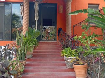 CASA EN VENTA EN COL. MANTANTIALES