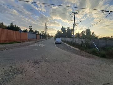 Se vende 1 Á, con cHasa y centro de evento, Patente