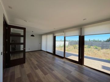 SE VENDE CASA