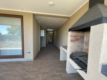 SE VENDE CASA