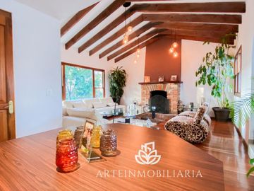 CASA LOMA DE VALLE ESCONDIDO. ZONA ESMERALDA.  5 RECAMARAS, 6 ESTACIONAMIENTOS