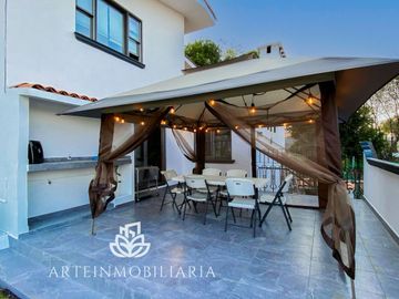 CASA LOMA DE VALLE ESCONDIDO. ZONA ESMERALDA.  5 RECAMARAS, 6 ESTACIONAMIENTOS
