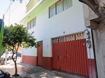 CASA CON 3 DEPARTAMENTOS EN VENTA EN NEZAHUALCÓYOTL