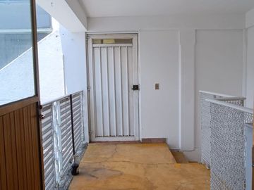 CASA CON 3 DEPARTAMENTOS EN VENTA EN NEZAHUALCÓYOTL