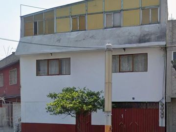 CASA CON 3 DEPARTAMENTOS EN VENTA EN NEZAHUALCÓYOTL