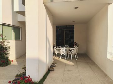 CASA EN VENTA EN PACHUCA CON ELEVADOR