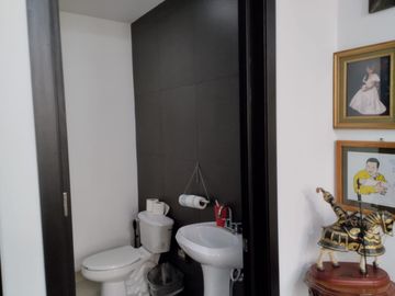 CASA EN VENTA EN PACHUCA CON ELEVADOR