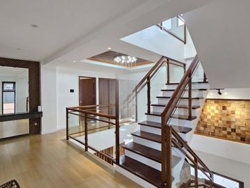 LUXURIOUS 3-STOREY HOME WITH BREATHTAKING CITY & SEA VIEWS IN CEBU!