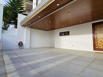 LUXURIOUS 3-STOREY HOME WITH BREATHTAKING CITY & SEA VIEWS IN CEBU!