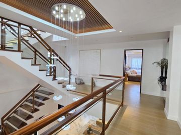 LUXURIOUS 3-STOREY HOME WITH BREATHTAKING CITY & SEA VIEWS IN CEBU!