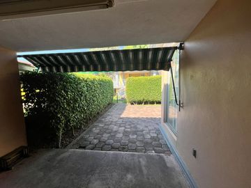 HERMOSA CASA UNA PLANTA
