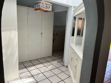 HERMOSA CASA UNA PLANTA