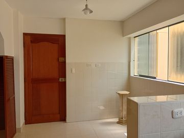 Alquiler De Departamento Dúplex En San Borja.