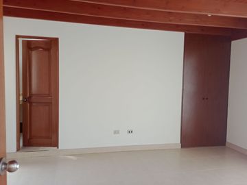 Alquiler De Departamento Dúplex En San Borja.
