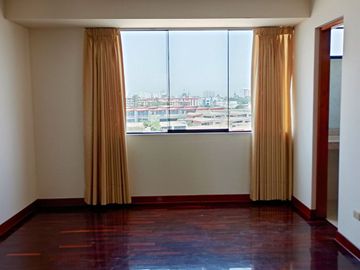 Alquiler De Departamento Dúplex En San Borja.