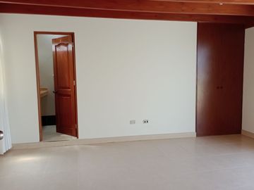 Alquiler De Departamento Dúplex En San Borja.