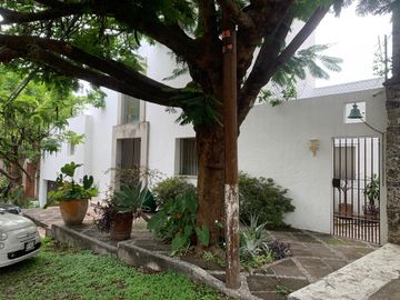 CASA MODERNA