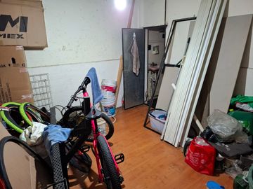 Casa con locales en venta en Escuadròn 201 Iztapalapa