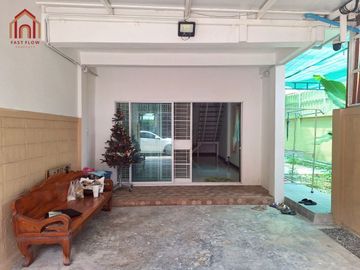 For sale, Sinthavee Ngam Charoen Townhouse, corner house, Soi Anan Ngam Charoen 27, 2-storey townhome, newly renovated, ready to move in, URA