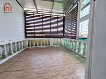 For sale, Sinthavee Ngam Charoen Townhouse, corner house, Soi Anan Ngam Charoen 27, 2-storey townhome, newly renovated, ready to move in, URA