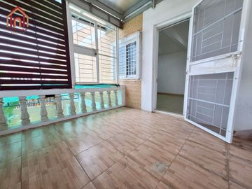 For sale, Sinthavee Ngam Charoen Townhouse, corner house, Soi Anan Ngam Charoen 27, 2-storey townhome, newly renovated, ready to move in, URA