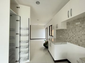 Elegant 3-Bedroom Homes in The Parkplace Village, Imus, Cavite