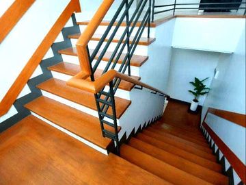 Spacious Elegant 2 Storey Townhouse for sale in Fairview near Commonwealth Quezon City