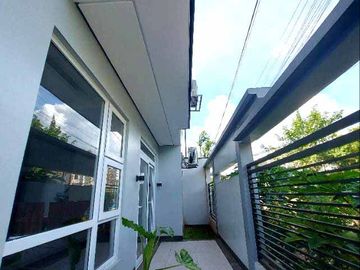 Spacious Elegant 2 Storey Townhouse for sale in Fairview near Commonwealth Quezon City