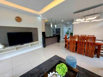 Spacious Elegant 2 Storey Townhouse for sale in Fairview near Commonwealth Quezon City