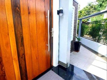 Spacious Elegant 2 Storey Townhouse for sale in Fairview near Commonwealth Quezon City