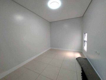 Spacious Elegant 2 Storey Townhouse for sale in Fairview near Commonwealth Quezon City